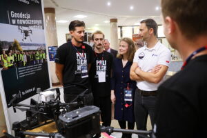 Sławosz Uznański-Wiśniewski odwiedził Politechnikę Świętokrzyską - Radio Kielce 30.10.2025. Tarnawa. Miasteczko ruchu drogowego / Fot. Jakub Rożek - Radio Kielce