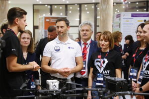 Sławosz Uznański-Wiśniewski odwiedził Politechnikę Świętokrzyską - Radio Kielce 30.10.2025. Kielce. Sławosz Uznański-Wiśniewski na Politechnice Świętokrzyskiej / Fot. Wiktor Taszłow - Radio Kielce