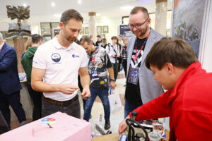 Sławosz Uznański-Wiśniewski odwiedził Politechnikę Świętokrzyską - Radio Kielce 30.10.2025. Kielce. Sławosz Uznański-Wiśniewski na Politechnice Świętokrzyskiej / Fot. Wiktor Taszłow - Radio Kielce