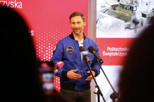 Sławosz Uznański-Wiśniewski odwiedził Politechnikę Świętokrzyską - Radio Kielce 30.10.2025. Kielce. Sławosz Uznański-Wiśniewski na Politechnice Świętokrzyskiej / Fot. Wiktor Taszłow - Radio Kielce