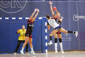 04.10.2025. Kielce. Mecz Ligi Centralna piłki ręcznej Suzuki Korona Handball - Pogoń Szczecin / Fot. Wiktor Taszłow - Radio Kielce