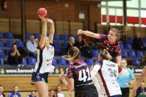 04.10.2025. Kielce. Mecz Ligi Centralna piłki ręcznej Suzuki Korona Handball - Pogoń Szczecin / Fot. Wiktor Taszłow - Radio Kielce