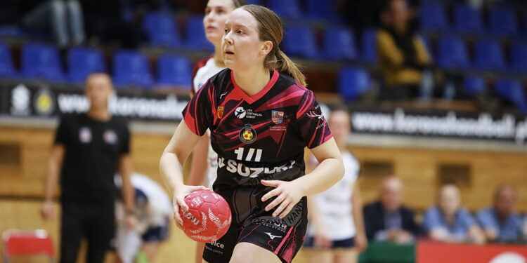 04.10.2025. Kielce. Mecz Ligi Centralna piłki ręcznej Suzuki Korona Handball - Pogoń Szczecin / Fot. Wiktor Taszłow - Radio Kielce