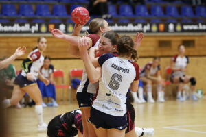04.10.2025. Kielce. Mecz Ligi Centralna piłki ręcznej Suzuki Korona Handball - Pogoń Szczecin / Fot. Wiktor Taszłow - Radio Kielce