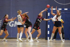 04.10.2025. Kielce. Mecz Ligi Centralna piłki ręcznej Suzuki Korona Handball - Pogoń Szczecin / Fot. Wiktor Taszłow - Radio Kielce