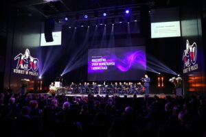 08.10.2025 Kielce. Konferencja "W mundurze przez wiek - Sto lat obecności kobiet w Policji" / Fot. Wiktor Taszłow - Radio Kielce