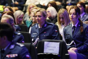08.10.2025 Kielce. Konferencja "W mundurze przez wiek - Sto lat obecności kobiet w Policji" / Fot. Wiktor Taszłow - Radio Kielce
