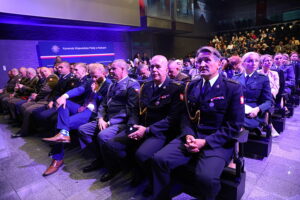 08.10.2025 Kielce. Konferencja "W mundurze przez wiek - Sto lat obecności kobiet w Policji" / Fot. Wiktor Taszłow - Radio Kielce
