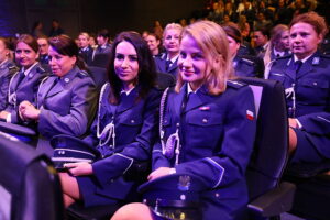 08.10.2025 Kielce. Konferencja "W mundurze przez wiek - Sto lat obecności kobiet w Policji" / Fot. Wiktor Taszłow - Radio Kielce