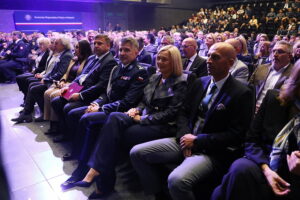 08.10.2025 Kielce. Konferencja "W mundurze przez wiek - Sto lat obecności kobiet w Policji" / Fot. Wiktor Taszłow - Radio Kielce
