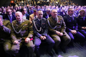 08.10.2025 Kielce. Konferencja "W mundurze przez wiek - Sto lat obecności kobiet w Policji" / Fot. Wiktor Taszłow - Radio Kielce
