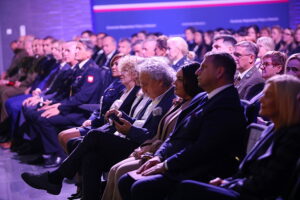08.10.2025 Kielce. Konferencja "W mundurze przez wiek - Sto lat obecności kobiet w Policji" / Fot. Wiktor Taszłow - Radio Kielce