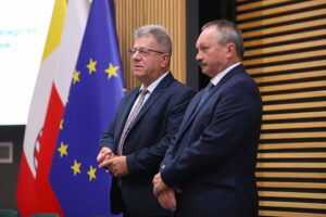 13.10.2025. Kielce. Podpisanie umów na dofinansowanie OSP / Fot. Wiktor Taszłow - Radio Kielce