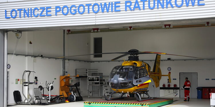 13.10.2025. Masłów. Baza Lotniczego Pogotowia Ratunkowego / Fot. Wiktor Taszłow – Radio Kielce