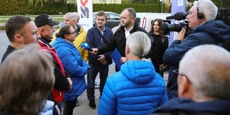 INTERWENCJA. Mieszkańcy mają dość nielegalnych nocnych wyścigów - Radio Kielce INTERWENCJA. Mieszkańcy mają dość nielegalnych nocnych wyścigów