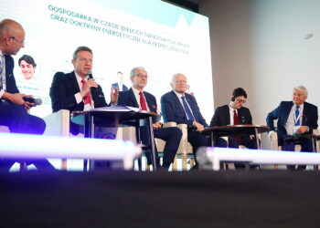 16.10.2025. Grzybów k. Staszówa. Międzynarodowe Forum Gospodarczo-Energetyczne / Fot. Wiktor Taszłow - Radio Kielce