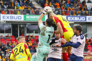 18.10.2025. Kielce. Mecz 12. kolejki PKO BP Ekstraklasy: Korona Kielce - Górnik Zabrze / Fot. Wiktor Taszłow - Radio Kielce
