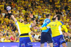 19.10.2025. Kielce. Mecz Industria Kielce - Orlen Wisła Płock / Fot. Wiktor Taszłow - Radio Kielce