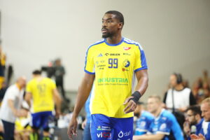 19.10.2025. Kielce. Mecz Industria Kielce - Orlen Wisła Płock / Fot. Wiktor Taszłow - Radio Kielce