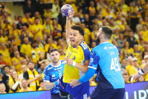 19.10.2025. Kielce. Mecz Industria Kielce - Orlen Wisła Płock / Fot. Wiktor Taszłow - Radio Kielce