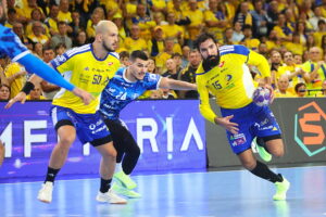 19.10.2025. Kielce. Mecz Industria Kielce - Orlen Wisła Płock / Fot. Wiktor Taszłow - Radio Kielce