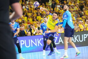 19.10.2025. Kielce. Mecz Industria Kielce - Orlen Wisła Płock / Fot. Wiktor Taszłow - Radio Kielce