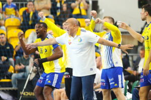 19.10.2025. Kielce. Mecz Industria Kielce - Orlen Wisła Płock / Fot. Wiktor Taszłow - Radio Kielce