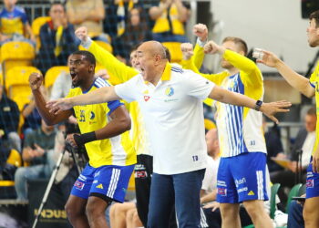 19.10.2025. Kielce. Mecz Industria Kielce - Orlen Wisła Płock / Fot. Wiktor Taszłow - Radio Kielce