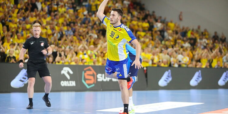 Zdać ostatni egzamin przed Alborgiem. Industria zagra w Głogowie - Radio Kielce 19.10.2025. Kielce. Mecz Industria Kielce - Orlen Wisła Płock / Fot. Wiktor Taszłow - Radio Kielce