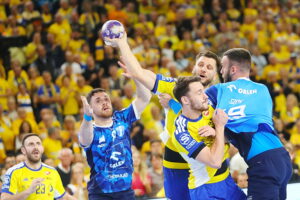 19.10.2025. Kielce. Mecz Industria Kielce - Orlen Wisła Płock / Fot. Wiktor Taszłow - Radio Kielce
