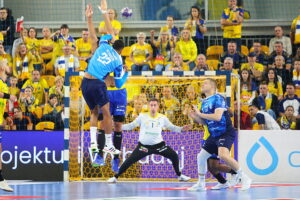 19.10.2025. Kielce. Mecz Industria Kielce - Orlen Wisła Płock / Fot. Wiktor Taszłow - Radio Kielce