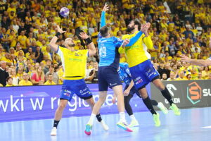 19.10.2025. Kielce. Mecz Industria Kielce - Orlen Wisła Płock / Fot. Wiktor Taszłow - Radio Kielce