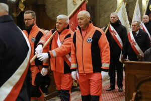 19.10.2025. Kielce. Bazylika Katedralna. Msza święta w intencji Ojczyzny, patrona Solidarności oraz świata pracy / Fot. Wiktor Taszłow - Radio Kielce