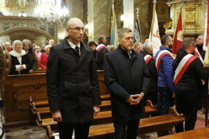 19.10.2025. Kielce. Bazylika Katedralna. Msza święta w intencji Ojczyzny, patrona Solidarności oraz świata pracy / Fot. Wiktor Taszłow - Radio Kielce