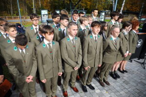 21.10.2025. Zagnańsk. Akcja "Tysiąc dębów na Tysiąclecie" / Fot. Wiktor Taszłow - Radio Kielce