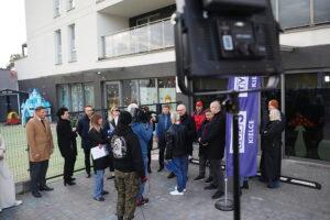 22.10.2025. Kielce. Ul. Romualda. Program „Interwencja” TVP3 Kielce i Radia Kielce / Fot. Wiktor Taszłow - Radio Kielce