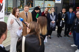 22.10.2025. Kielce. Ul. Romualda. Program „Interwencja” TVP3 Kielce i Radia Kielce / Fot. Wiktor Taszłow - Radio Kielce