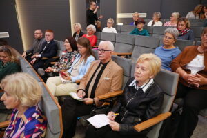 23.10.2025. Świętokrzyski Urząd Wojewódzki w Kielcach. „Międzypokoleniowe spotkanie w realu” / Fot. Wiktor Taszłow - Radio Kielce