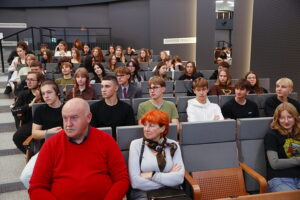 23.10.2025. Świętokrzyski Urząd Wojewódzki w Kielcach. „Międzypokoleniowe spotkanie w realu” / Fot. Wiktor Taszłow - Radio Kielce