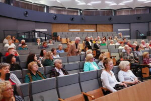 23.10.2025. Świętokrzyski Urząd Wojewódzki w Kielcach. „Międzypokoleniowe spotkanie w realu” / Fot. Wiktor Taszłow - Radio Kielce