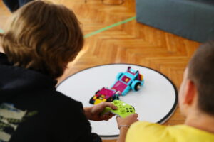 23.10.2025. Kielce. Zespół Szkół Informatycznych. Zawody sumo robotów / Fot. Wiktor Taszłow - Radio Kielce