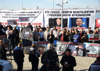 23.10.2025. Kielce. WFOŚiGW. Protest przedsiębiorców / Fot. Wiktor Taszłow - Radio Kielce
