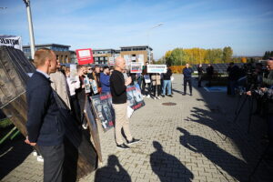 23.10.2025. Kielce. WFOŚiGW. Protest przedsiębiorców / Fot. Wiktor Taszłow - Radio Kielce
