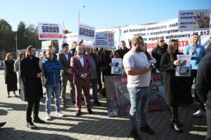 23.10.2025. Kielce. WFOŚiGW. Protest przedsiębiorców / Fot. Wiktor Taszłow - Radio Kielce