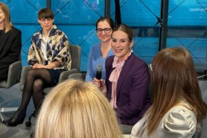 Pierwsza Dama spotkała się z kieleckimi mamami - Radio Kielce 30.10.2025. Kielce.„Poczytalnia na dVoRcu”. Spotkanie z Pierwszą Damą - Martą Nawrocką / Fot. Daniel Czwartosz - Radio Kielce