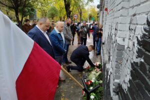 18.10.2025. Ostrowiec Świętokrzyski. Odsłonięcie muralu poświęconego bohaterom powstania styczniowego / Fot. Anna Głąb - Radio Kielce