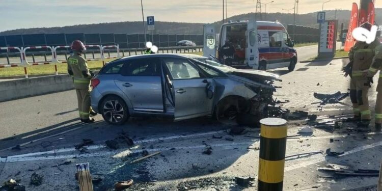 Wypadek na trasie S7. Ranny mężczyzna - Radio Kielce 31.10.2025. Szewce. Zdarzenie drogowe / Fot. Na Drodze Świętokrzyskie