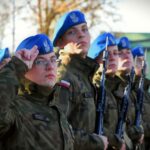 25.10.2025. Kielce. Centrum Przygotowań do Misji Zagranicznych w Kielcach. Żołnierze ósmej zmiany turnusu szkoleniowego zasadniczej służby wojskowej złożyli przysięgę / Fot. CPdMZ - Facebook