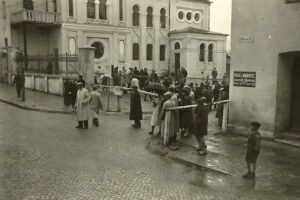 Historia kieleckich ulic. Warszawska - Radio Kielce Kielce. Ulica Warszawska. 1941 rok / źródło: fotopolska.eu