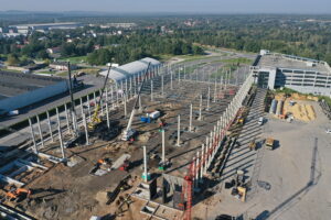 03.10.2025. Kielce. Wkopanie kamienia węgielnego pod budowę hali wystawienniczej w Targach Kielce / Fot. Jarosław Kubalski - Radio Kielce